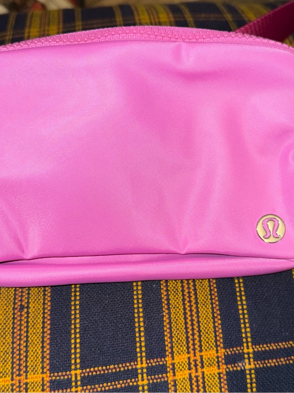 Lululemon Athletica Crossbody Belt Bag. 1L NWT Pow Pink - Picture 2 of 4